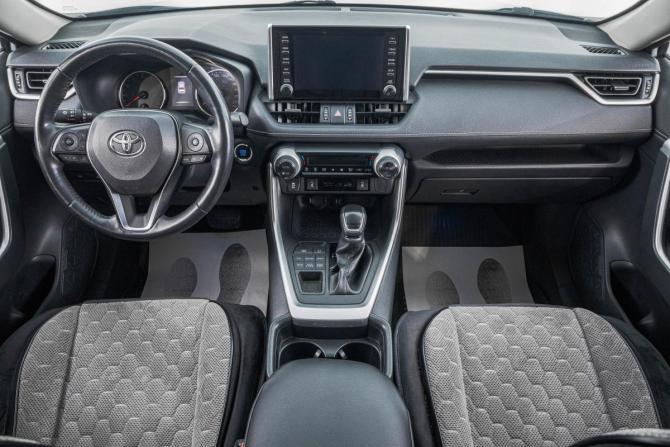 Toyota RAV4 V (XA50) с пробегом 2019 года, цена 3 849 000 рублей, 42000 км, внедорожник, Автокод Объявления