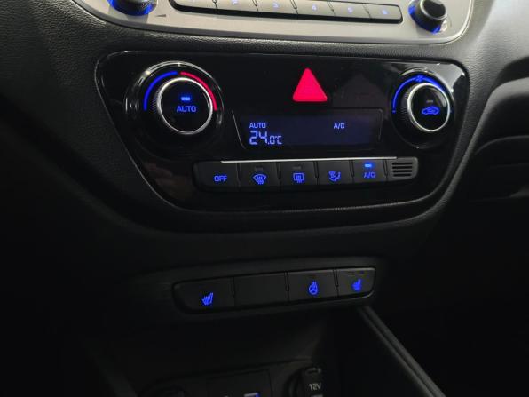 Hyundai Solaris II с пробегом 2018 года, цена 1 160 000 рублей, 244583 км, седан, Автокод Объявления