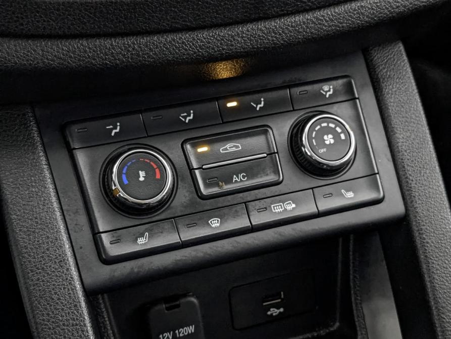 FAW Besturn X40 I Москва  - изображение 21