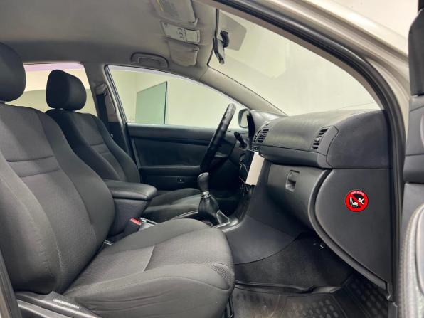 Toyota Avensis II Рестайлинг с пробегом 2006 года, цена 735 000 рублей, 329000 км, седан, Автокод Объявления