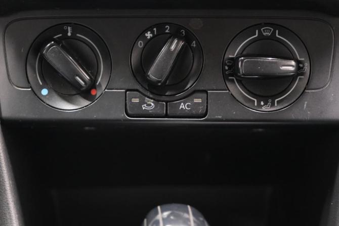 Volkswagen Polo V с пробегом 2012 года, цена 749 000 рублей, 248000 км, седан, Автокод Объявления