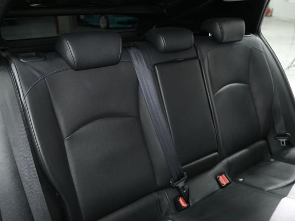 Toyota Prius IV (XW50) с пробегом 2017 года, цена 1 840 000 рублей, 140000 км, лифтбек, Автокод Объявления