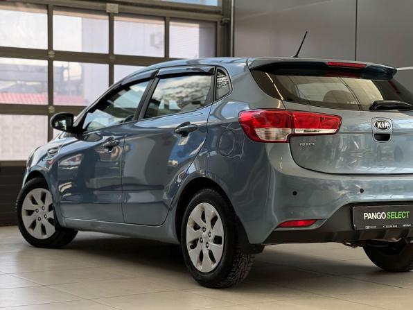 Kia Rio III Рестайлинг с пробегом 2015 года, цена 989 000 рублей, 132392 км, хэтчбек, Автокод Объявления