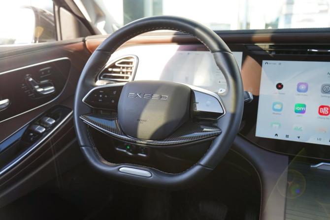 Exeed VX I Рестайлинг с пробегом 2023 года, цена 3 397 000 рублей, 51797 км, внедорожник, Автокод Объявления