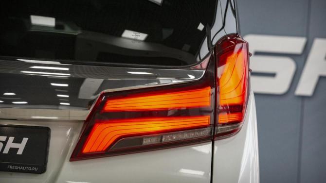 Toyota Alphard III Рестайлинг с пробегом 2018 года, цена 5 199 000 рублей, 208782 км, минивэн, Автокод Объявления