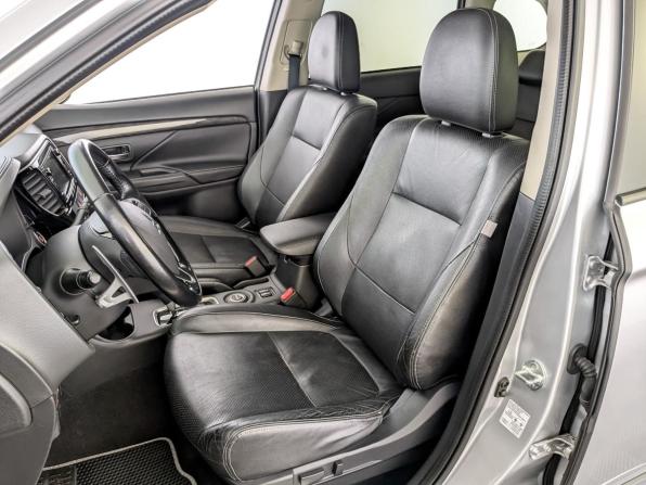 Mitsubishi Outlander III Рестайлинг 2 с пробегом 2016 года, цена 1 995 000 рублей, 128943 км, внедорожник, Автокод Объявления