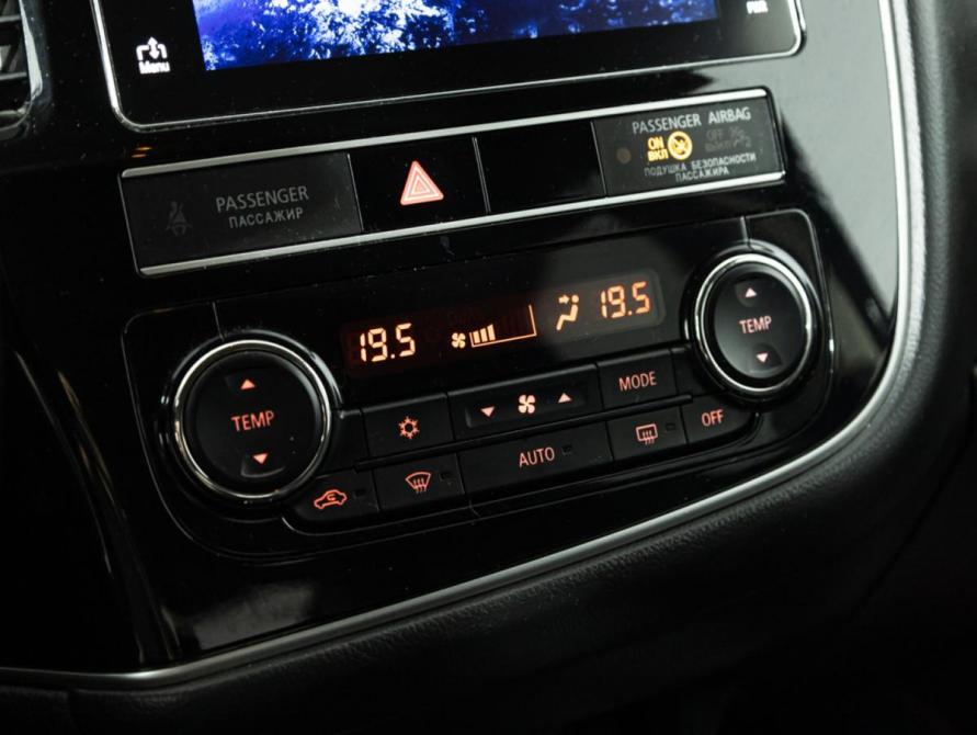 Mitsubishi Outlander III Рестайлинг 3 Санкт-Петербург  - изображение 16