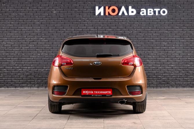 Kia Ceed II Рестайлинг с пробегом 2015 года, цена 1 330 000 рублей, 175572 км, хэтчбек, Автокод Объявления
