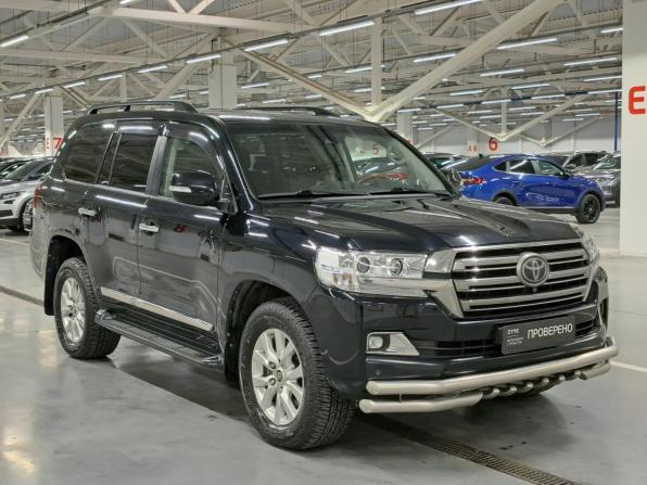Toyota Land Cruiser 200 Series Рестайлинг 2 с пробегом 2017 года, цена 5 600 000 рублей, 192820 км, внедорожник, Автокод Объявления