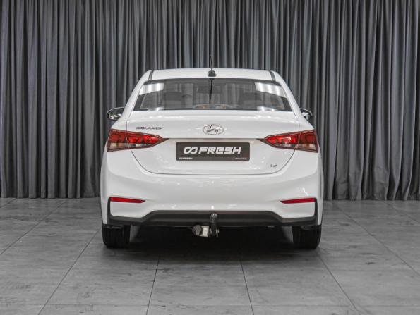 Hyundai Solaris II с пробегом 2018 года, цена 1 099 000 рублей, 164494 км, седан, Автокод Объявления