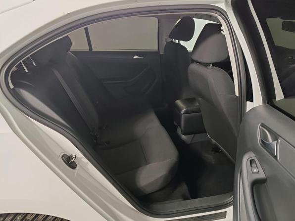 Volkswagen Jetta VI Рестайлинг с пробегом 2016 года, цена 1 089 000 рублей, 271795 км, седан, Автокод Объявления