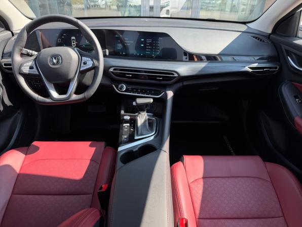 Changan Eado Plus с пробегом 2024 года, цена 2 120 000 рублей, 1314 км, седан, Автокод Объявления