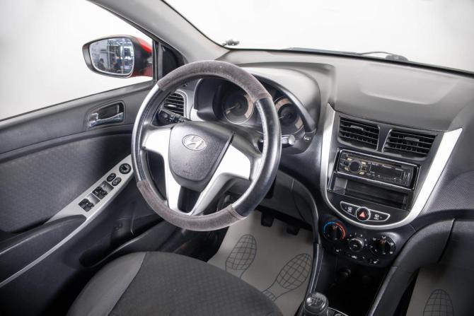 Hyundai Solaris I с пробегом 2012 года, цена 649 000 рублей, 146523 км, хэтчбек, Автокод Объявления