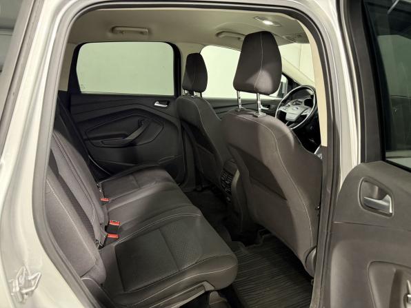 Ford Kuga II Рестайлинг с пробегом 2017 года, цена 1 799 800 рублей, 77000 км, внедорожник, Автокод Объявления
