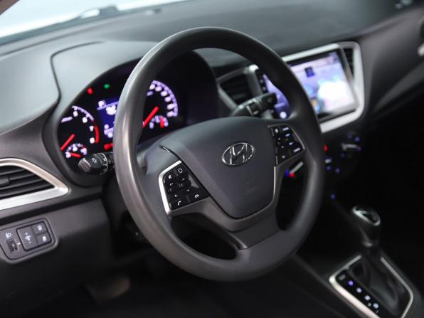 Hyundai Solaris II Рестайлинг с пробегом 2021 года, цена 1 550 000 рублей, 86313 км, седан, Автокод Объявления