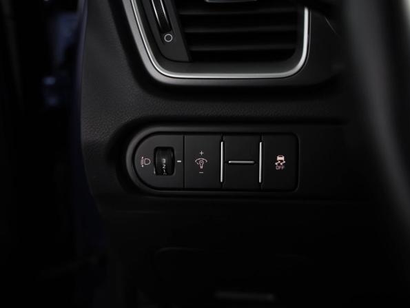 Kia Ceed III с пробегом 2019 года, цена 1 679 000 рублей, 124731 км, хэтчбек, Автокод Объявления