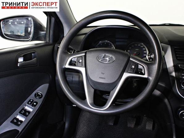 Hyundai Solaris I Рестайлинг с пробегом 2016 года, цена 998 000 рублей, 173073 км, седан, Автокод Объявления