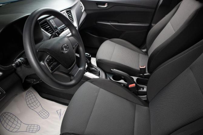 Hyundai Solaris II с пробегом 2018 года, цена 1 359 000 рублей, 70000 км, седан, Автокод Объявления