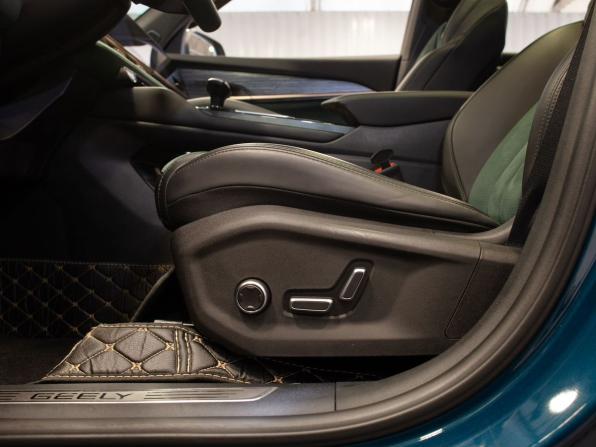Geely Monjaro I с пробегом 2023 года, цена 3 790 000 рублей, 18219 км, внедорожник, Автокод Объявления