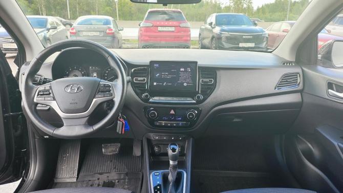 Hyundai Solaris II Рестайлинг с пробегом 2021 года, цена 1 515 000 рублей, 101900 км, седан, Автокод Объявления