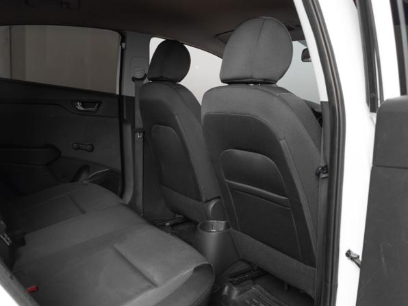 Hyundai Solaris II с пробегом 2017 года, цена 986 000 рублей, 164656 км, седан, Автокод Объявления
