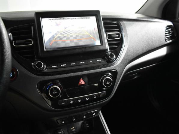 Hyundai Solaris II Рестайлинг с пробегом 2020 года, цена 1 200 000 рублей, 266011 км, седан, Автокод Объявления