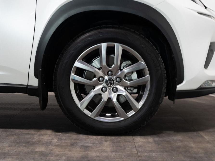 Lexus NX I Рестайлинг Чита  - изображение 20
