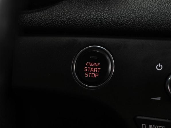 Kia Sportage IV Рестайлинг с пробегом 2019 года, цена 2 469 000 рублей, 143508 км, внедорожник, Автокод Объявления