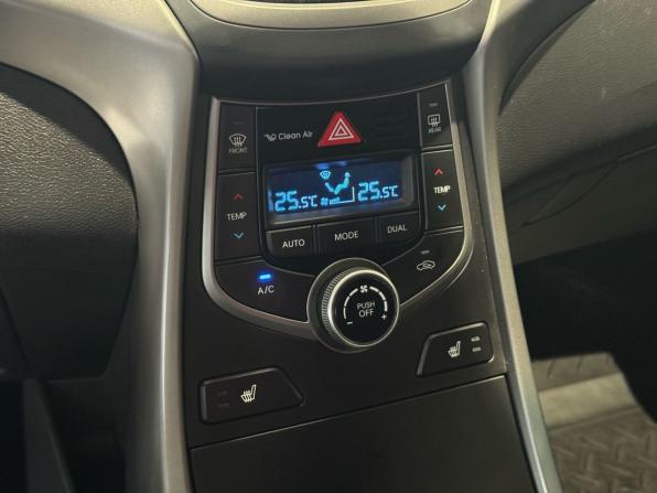 Hyundai Elantra V (MD) Рестайлинг с пробегом 2015 года, цена 1 299 000 рублей, 95666 км, седан, Автокод Объявления