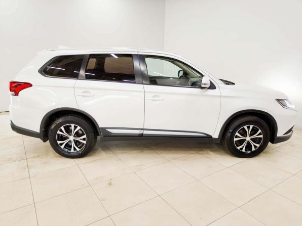 Mitsubishi Outlander III Рестайлинг 3 с пробегом 2018 года, цена 1 435 400 рублей, 239133 км, внедорожник, Автокод Объявления