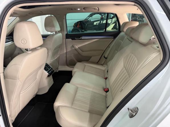 Skoda Superb III с пробегом 2018 года, цена 1 997 000 рублей, 235000 км, универсал, Автокод Объявления