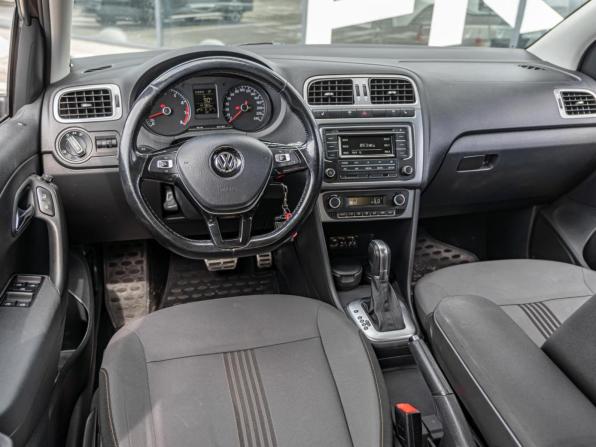 Volkswagen Polo V Рестайлинг с пробегом 2017 года, цена 1 261 000 рублей, 141366 км, седан, Автокод Объявления
