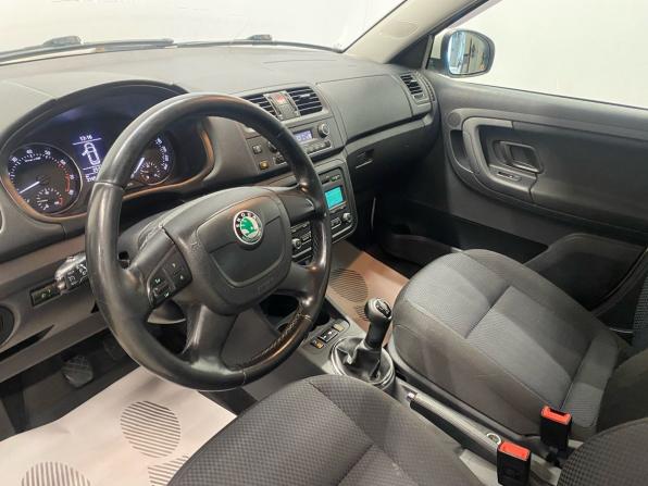 Skoda Fabia II Рестайлинг с пробегом 2011 года, цена 579 000 рублей, 216000 км, хэтчбек, Автокод Объявления