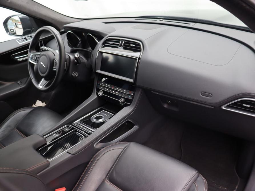 Jaguar F-Pace I Москва  - изображение 10