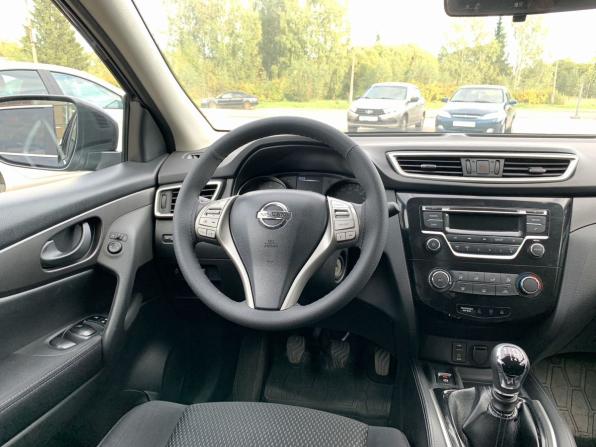 Nissan Qashqai II с пробегом 2017 года, цена 1 790 000 рублей, 111815 км, внедорожник, Автокод Объявления
