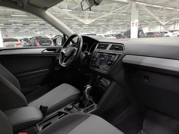 Volkswagen Tiguan II Рестайлинг с пробегом 2021 года, цена 3 120 000 рублей, 72901 км, внедорожник, Автокод Объявления