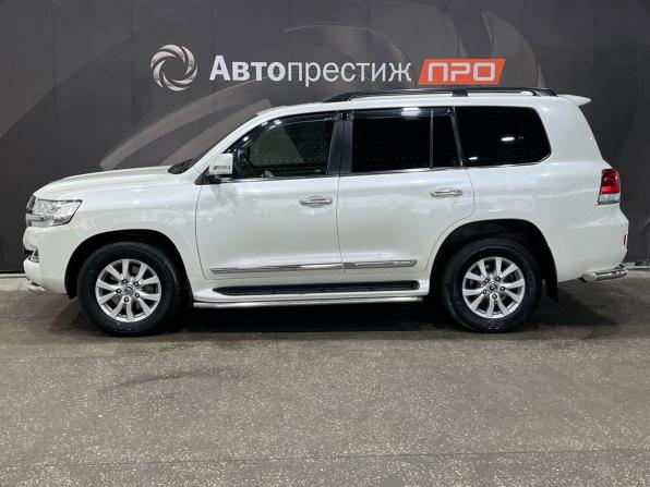 Toyota Land Cruiser 200 Series Рестайлинг 2 с пробегом 2016 года, цена 5 700 000 рублей, 133346 км, внедорожник, Автокод Объявления