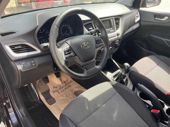 Hyundai Solaris II с пробегом 2019 года, цена 1 328 000 рублей, 51170 км, седан, Автокод Объявления