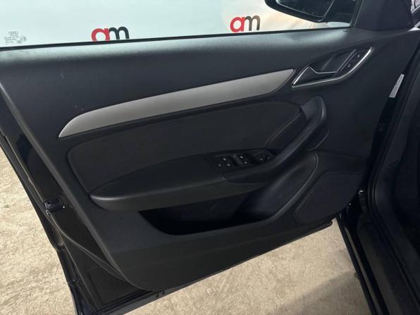 Audi Q3 I (8U) с пробегом 2013 года, цена 1 399 000 рублей, 212000 км, внедорожник, Автокод Объявления