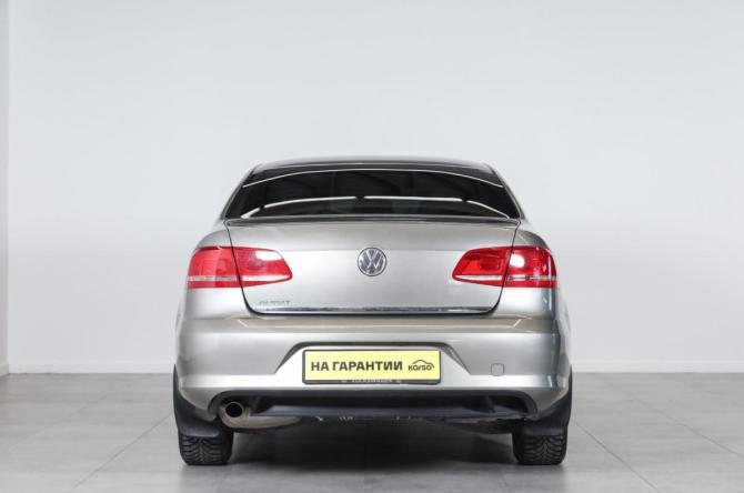Volkswagen Passat B7 с пробегом 2012 года, цена 1 059 000 рублей, 225133 км, седан, Автокод Объявления