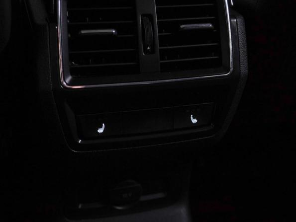 Skoda Karoq I с пробегом 2022 года, цена 2 380 000 рублей, 39039 км, внедорожник, Автокод Объявления