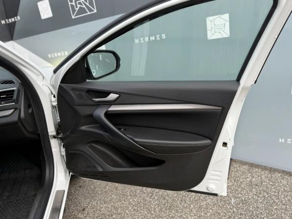Lada (ВАЗ) Vesta I Рестайлинг (NG) с пробегом 2023 года, цена 1 270 000 рублей, 23469 км, седан, Автокод Объявления