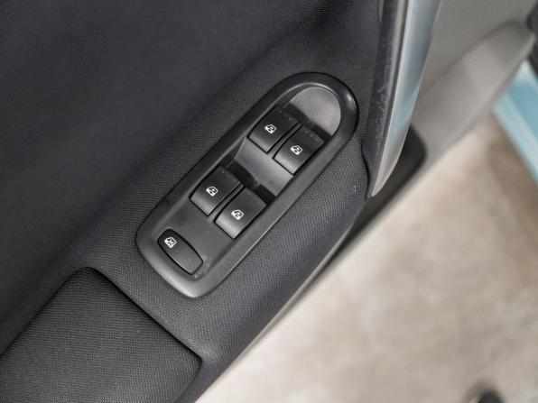 Renault Scenic II Рестайлинг с пробегом 2008 года, цена 599 000 рублей, 265883 км, компактвэн, Автокод Объявления