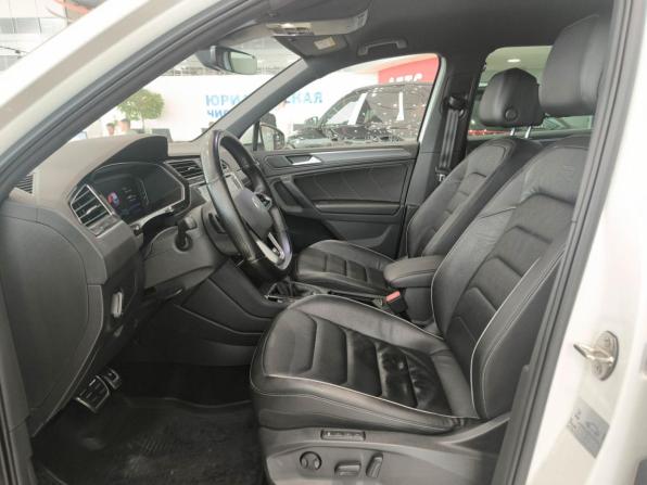 Volkswagen Tiguan II Рестайлинг с пробегом 2021 года, цена 3 720 000 рублей, 106360 км, внедорожник, Автокод Объявления