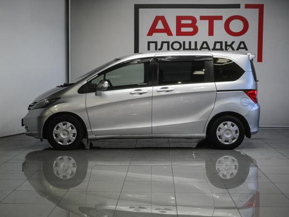 Honda Freed I с пробегом 2009 года, цена 899 000 рублей, 234378 км, компактвэн, Автокод Объявления