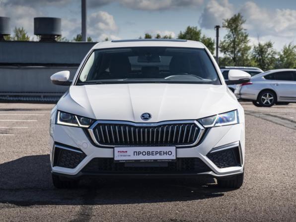 Skoda Octavia IV (A8) с пробегом 2022 года, цена 2 419 000 рублей, 54500 км, лифтбек, Автокод Объявления