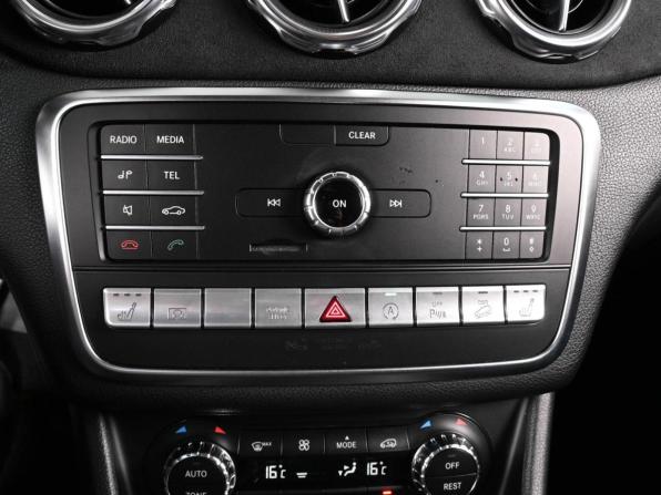 Mercedes-Benz GLA I (X156) Рестайлинг с пробегом 2018 года, цена 2 669 000 рублей, 97780 км, внедорожник, Автокод Объявления