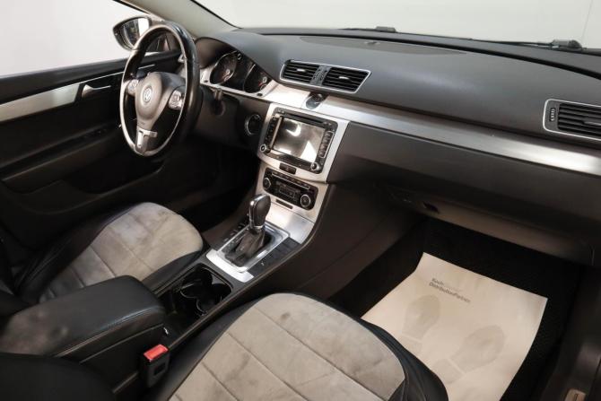 Volkswagen Passat B7 с пробегом 2011 года, цена 1 049 000 рублей, 215571 км, седан, Автокод Объявления
