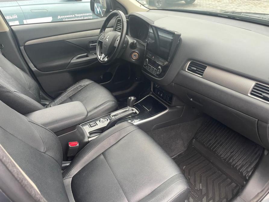 Mitsubishi Outlander III Рестайлинг 2 Череповец  - изображение 11