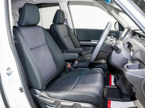 Honda Freed II с пробегом 2017 года, цена 1 315 000 рублей, 194000 км, компактвэн, Автокод Объявления